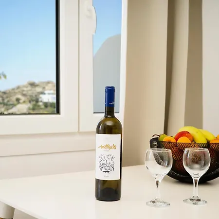 Oniropetra Mykonos Plintri