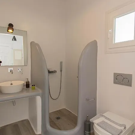 Oniropetra Mykonos Plintri